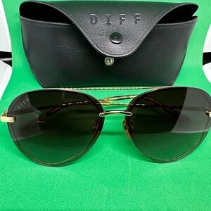 Diff Lenox sunglasses with case